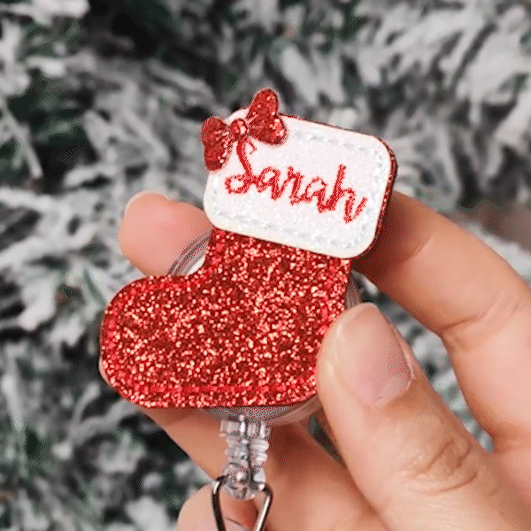 Gepersonaliseerde boog Kerstmis kous Badge Reel met borduurwerk naam Office accessoires kerstcadeau voor verpleegkundige leraar collega