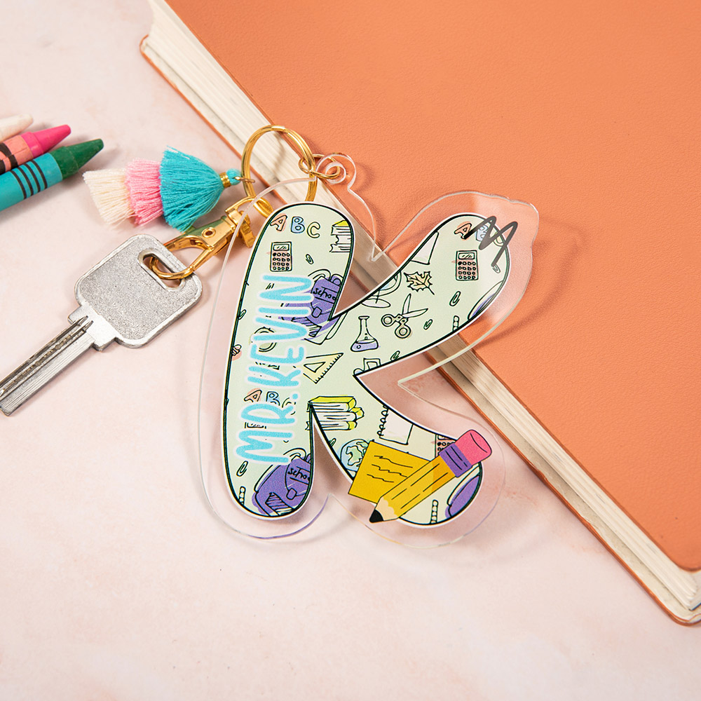 Crayon Personnalisé Porte Clé Acrylique Initial avec Nom Anniversaire Appréciation Merci Cadeau pour Enseignant