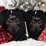 Personnalisé Lumières colorées Coquette Bow Matching Kid Adult T-shirt Sweatshirt avec Nom Anniversaire Noël Cadeau pour la famille