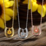 Collana personalizzata di fiori di nascita a ferro di cavallo con pietra di nascita Fascino di buona fortuna Gioielli Regalo di compleanno e anniversa