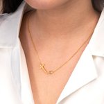 Collier de fleurs de naissance en émail 1-10 Croix de côté personnalisée Bijoux chrétiens Cadeau d'anniversaire de Noël pour les femmes
