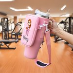 Bolsa porta botella de agua personalizada de dibujos animados para chica con bolsa para el nombre y correa ajustable Accesorios para 40oz Stanley Regalo de cumpleaños para mujer
