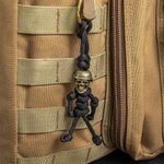 Ciondolo Gotico Personalizzato con Teschio Fatto a Mano e Intrecciato Portachiavi con Nome Inciso Regalo di Halloween per Uomini