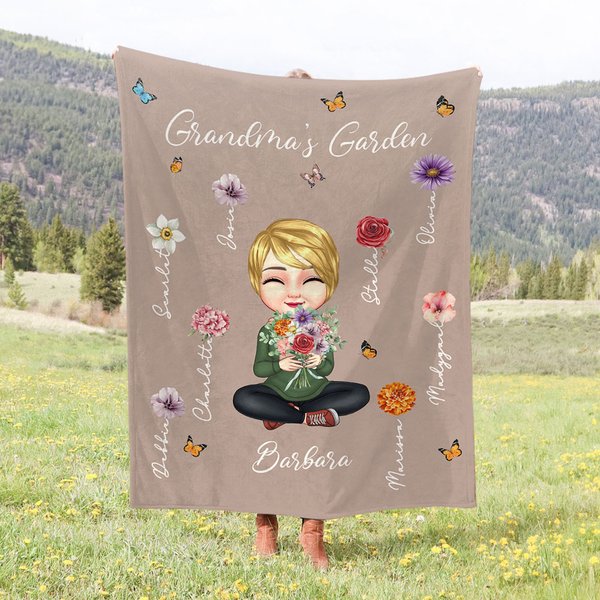 Personalised Grandma's Garden Soft Throw Blanket with 1-8 Birth Flowers Bouquet and Names Home Decor Birthday Gift for Women