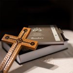 Personalisierte Floral Cross Bibel Vers A5 liniert Leder Gebet Notebook hölzernen Stift Set mit Namen Kirche Weihnachtsgeschenk für Christen