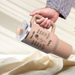 Versetto biblico personalizzato del fiore di nascita da 40 oz. Bicchiere isolato con nome e cannuccia Regalo di Natale cristiano per le donne