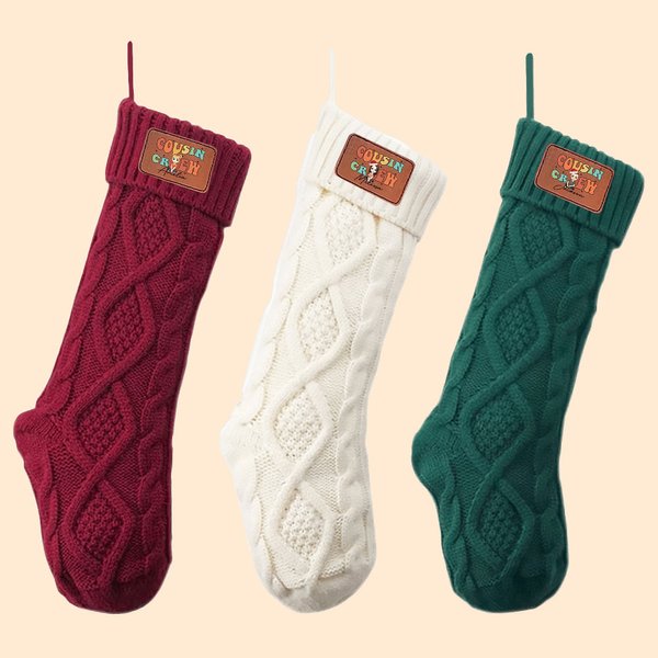 Spersonalizowana pończocha bożonarodzeniowa z imieniem i nazwiskiem Cousin Crew Cartoon Leather Patch Holiday Party Decor Festival Gift for Family Kids