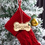 Personalizado Holly Dog Bone Wooden Ornament Stocking Tag with Text and Year Christmas Tree Decor Birthday Gift for Pet Lovers