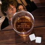 Personalisierte Nach Jahren bin ich immer noch nicht krank von Ihnen 10oz Old Fashioned Whiskey Rocks Glas mit eingraviertem Namen Geburtstag lustiges Geschenk für Mann