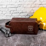 Trousse de toilette en cuir PU avec nom gravé Casque de pompier imperméable Hache Cadeau d'anniversaire pour homme pompier