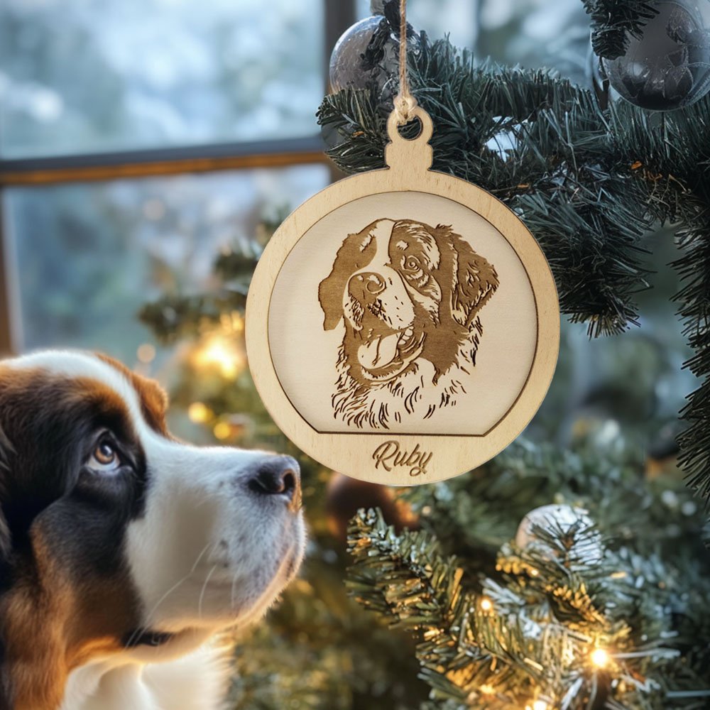 Ornamento natalizio personalizzato in legno con ritratto di cane o gatto e nome