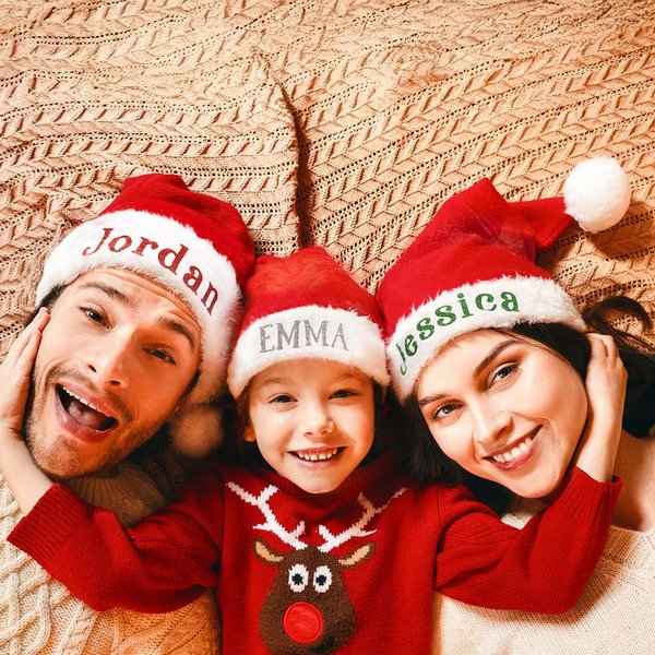 Personalisierte weiche und Plüsch Weihnachtsmütze mit Glitzer bestickt Name Stocking Stuffer Weihnachtsfeier Geschenk für Familie
