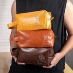 Gepersonaliseerde Schattige Hond Waterdichte Leren Toilettas met Naam Verjaardag Reisaccessoires Verjaardagscadeau voor Groomsmen Mannen