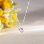 Collana con ciondolo a forma di fiore personalizzata con pietra di nascita gioiello in stile mminimalista catena sottile regalo per donne