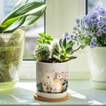 Personalised Cute Family Bear Ceramic Plant Pot with 1-8 Names and Bamboo Base Mother's Birthday Gift for Family Friend