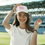 Personalizzato You Are Not Alone Pink Ribbon Name Trucker Hat Cappello da baseball a rete con Snapback regolabile per combattere il cancro al seno Reg