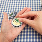 Portapillole personalizzato in vetro colorato con nome e specchio Regalo di compleanno per amici e famiglia