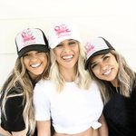 Personalizzato You Are Not Alone Pink Ribbon Name Trucker Hat Cappello da baseball a rete con Snapback regolabile per combattere il cancro al seno Reg