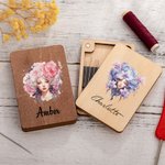 Scatola magnetica per aghi in legno con nome, regalo di compleanno e anniversario per gli amanti del cucito.