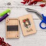 Scatola magnetica per aghi in legno con nome, regalo di compleanno e anniversario per gli amanti del cucito.