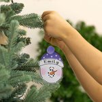 Henkilökohtainen käsin maalattu Pom Pom Hat puinen lumiukko joulukoriste nimellä söpö joulukuusi sisustus festivaali lahja perheelle lapsille