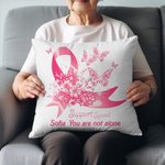 Nastro rosa personalizzato Butterfly Support Squad Throw Pillow Cover con nome Breast Cancer Fighter Awareness Decor Gift for Woman (Regalo per la don