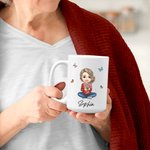 Personalizzato Cartoon mamma nonna che tiene bouquet di fiori nascita 11 oz 15 oz tazza di ceramica con nome compleanno regalo di Natale per le donne