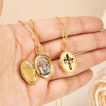 Croce personalizzata di nascita Bouquet di fiori Collana fotografica Gioielli incisi cristiani Regalo di battesimo, compleanno, Natale per le donne