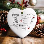 Personalizzato Mappa Silhouette Collegato Cuore a forma di albero di Natale in ceramica ornamento con nome Natale regalo a distanza per la famiglia am