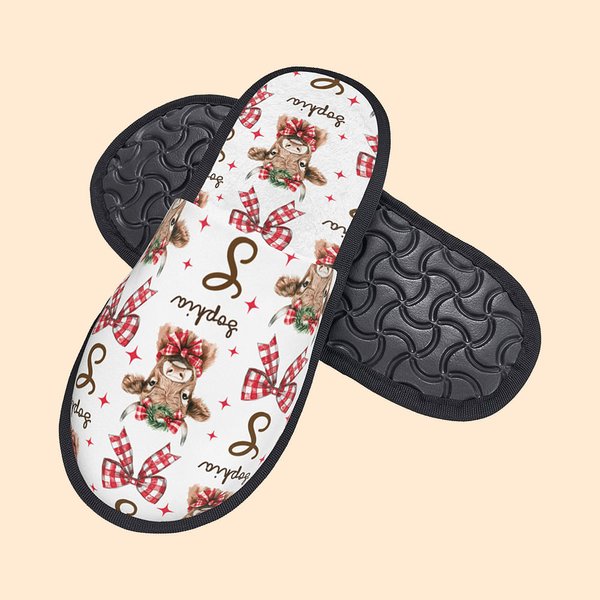 Chaussons en peluche personnalisés multicolores avec nœud de Noël Highland Cow Anti-Slip avec nom Anniversaire Noël Cadeau pour femmes