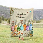 Personalized 1-10 Birth Flowers Grandma Mom's Garden Soft Throw Blanket with Names Birthday Mother's Day Gift for Grandmother Mom