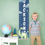 Personlig Dinosaurie Höjdmätningslinjal med namn Barnkammare Babyrumsinredning Födelsedag Dopgåva för barn