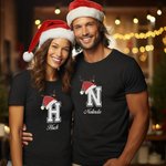 Renna personalizzata Cappello di Babbo Natale Iniziale 100 % Cotone Abbinato Body Bambino Adulto Maglietta con Nome Regalo di Natale per la Famiglia