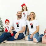 Renna personalizzata Cappello di Babbo Natale Iniziale 100 % Cotone Abbinato Body Bambino Adulto Maglietta con Nome Regalo di Natale per la Famiglia