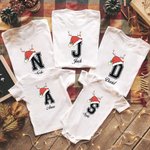 Renna personalizzata Cappello di Babbo Natale Iniziale 100 % Cotone Abbinato Body Bambino Adulto Maglietta con Nome Regalo di Natale per la Famiglia