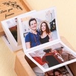Boîte à photos en bois personnalisée avec texte floral et 2-14 photos en accordéon Cadeau d'anniversaire pour la famille et les amis