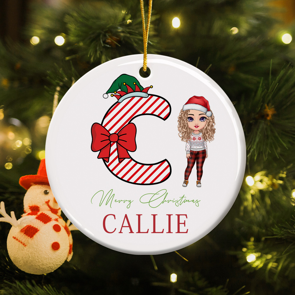 Initiales de Noël personnalisées Personnage de dessin animé Ornements de Noël ronds avec nom et lanière Décoration d'intérieur Cadeau de Noël pour la