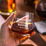 Personalizzato I Survived My Daughter's Wedding Whisky Bourbon Glasses con nome inciso al laser Regalo di nozze per amici di famiglia