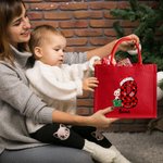 Gepersonaliseerde Cartoon Karakter op Gift Box rode Jute Tote Bag met naam en geruite kerstmuts initiële kerst partij Gunsten Gift voor kinderen famil