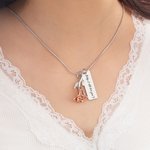 Personalizada Rose Flower Urna Collar con nombre grabado Cremación Joyería Simpatía Memorial Regalo para las mujeres