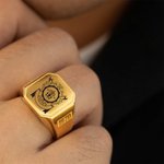 Personalisierter Wappen-Ring mit Familie Uni Logo und Text Gravur Geburtstag Vatertag Abschluss Siegelring Geschenk für Absolventen Herren Familie