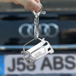 Personalisierter Edelstahl Auto-Schlüsselanhänger in Jedem Modell mit Autokennzeichen Geburtstagsgeschenk für Auto-Enthusiasten Herr