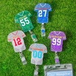 Personalizzato acrilico Glitter maglia calcio retrattile Badge Reel con nome numero infermiere medico accessori regalo per il professionista medico