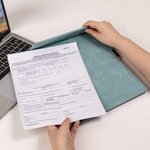 Gepersonaliseerd Geboorte Bloem Naam Magnetisch Lederen A4 Klembord met Penhouder Lus voor Kantoor School Schrijven Verjaardagscadeau voor Leraar Stud