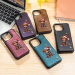 Personnalisé Nom Santa Hat Highland étui de téléphone à rabat en cuir de vache avec porte-cartes et blocage RFID Cadeau d'anniversaire et de Noël pour la famille et les amis