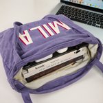 Gepersonaliseerde Shadow Initial Slouchy Grote Corduroy Draagtas met Meerdere Zakken Verjaardag Reisaccessoire Cadeau voor Vrienden Familie