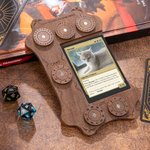 Plateau en bois gravé pour Commander avec cadrans magnétiques tournants Accessoires pour jeux de cartes Cadeau d'anniversaire pour EDH Commander