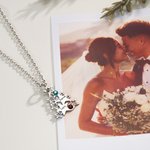 Personligt julgranshalsband med 1-5 födelsestenar och ingraverade namn Familjesmycken Julklapp för kvinnor