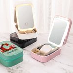 Personalisierte Weihnachtsmannmütze Initiale Cartoon-Charakter Reise Schmuckkästchen mit Namen und wechselnde Farbe LED Make-up-Spiegel Geburtstag Wei