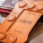 Plateau en bois gravé pour Commander avec cadrans magnétiques tournants Accessoires pour jeux de cartes Cadeau d'anniversaire pour EDH Commander